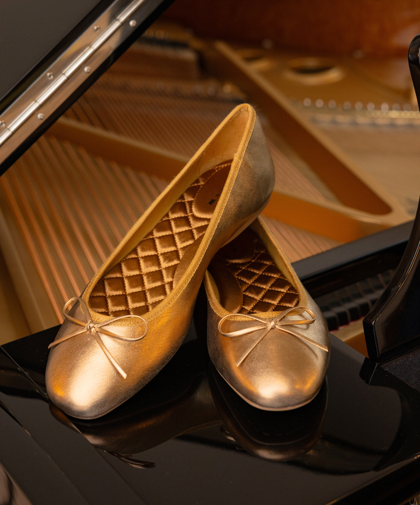 The Hummingbird - Vintage Gold Leather - Image 3