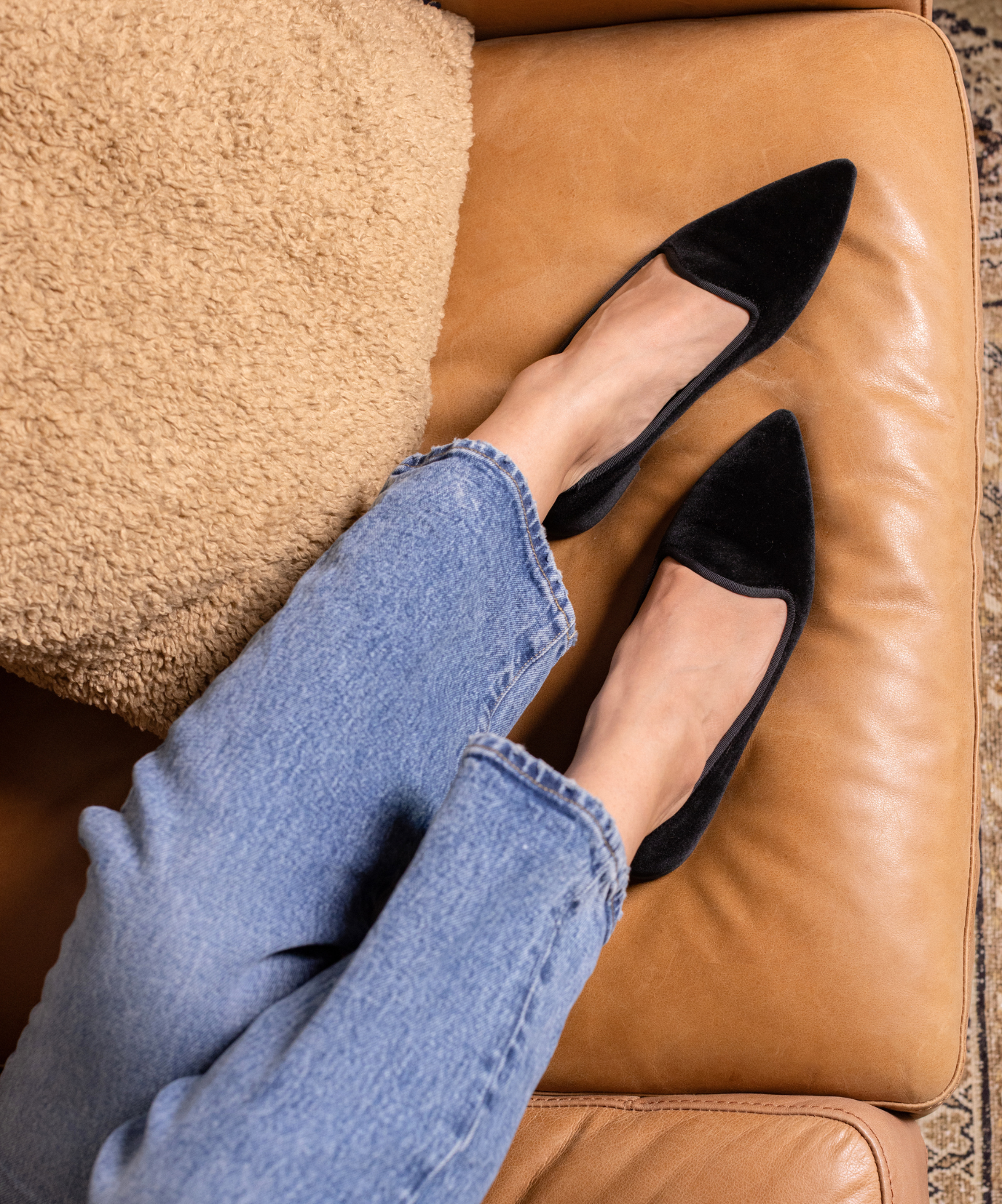 The Starfinch 15 - Black Velvet - Image 2