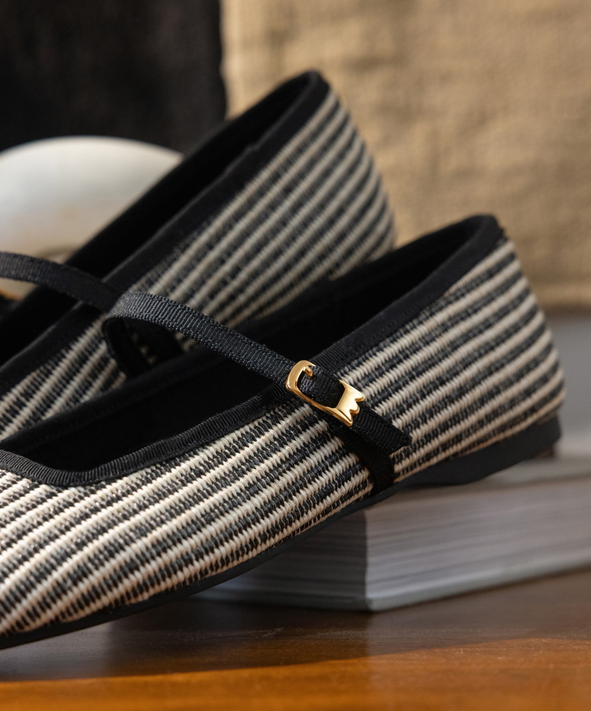The Hummingbird Mary Jane - Black/Off White Two Tone Raffia - Image 3